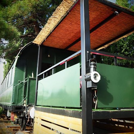 La Gare De Millas Экстерьер фото